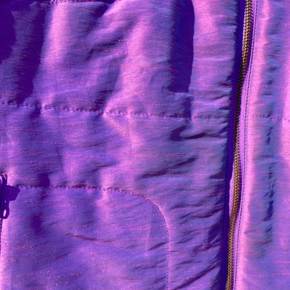 Vest - Picture 3 of 4